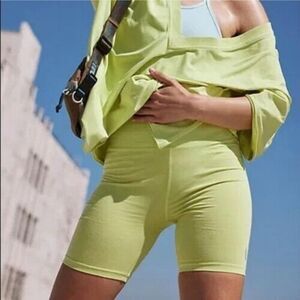 Free People Movement Neon Yellow Biker Shorts – Gymcore / Y2K Active (M)